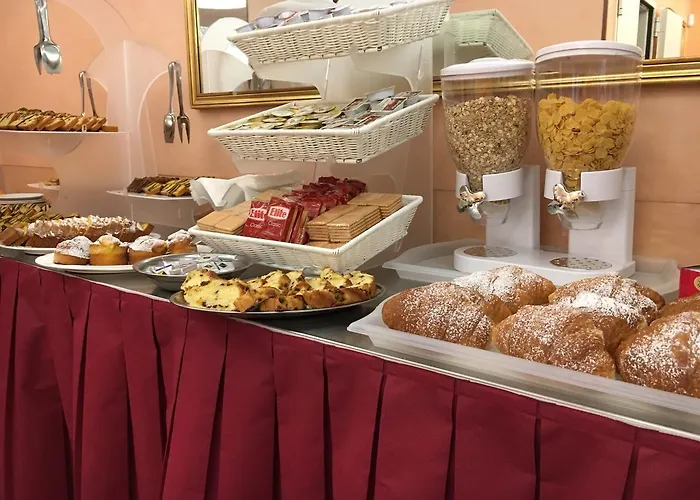 Отель Manola 3*