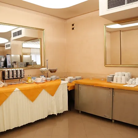 Manola Hotell Rimini