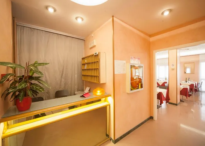 Manola Hotell 3*