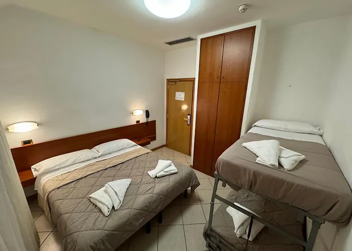Manola Hotell 3*
