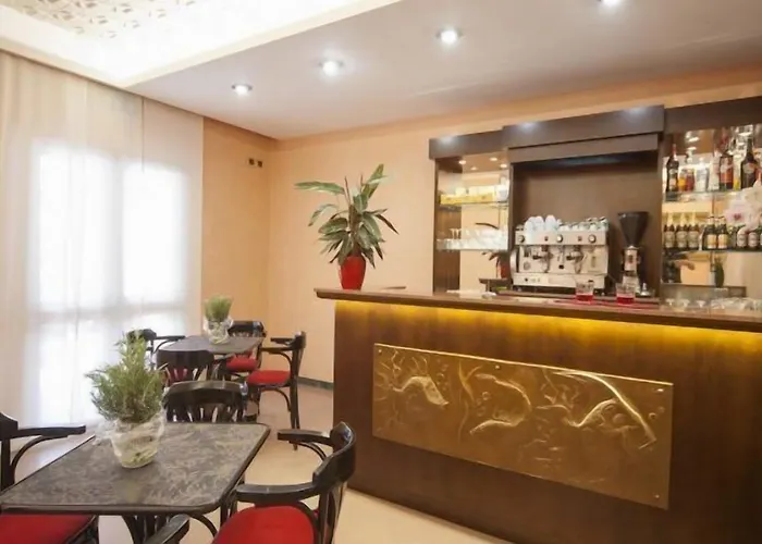 Manola Hotell 3*