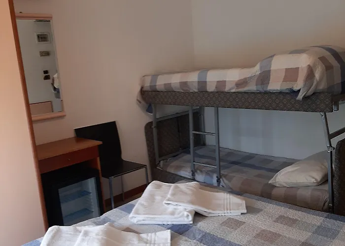 Manola Hotell